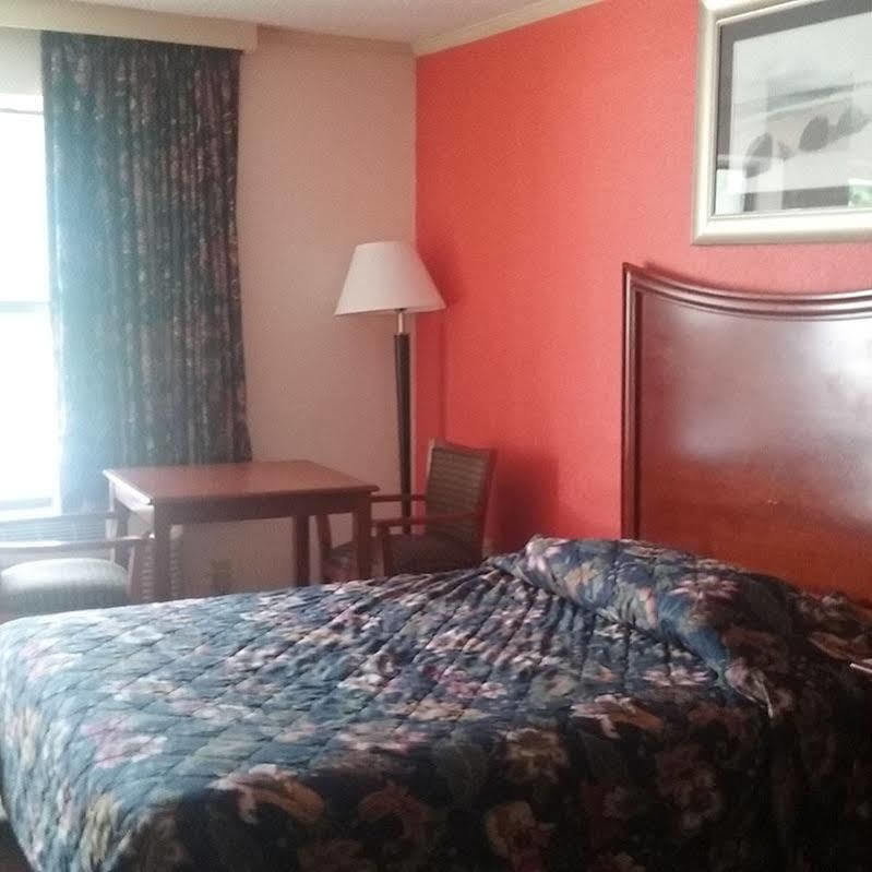 Best Inn Formerly Known As M Star Hotel Chickasaw Экстерьер фото