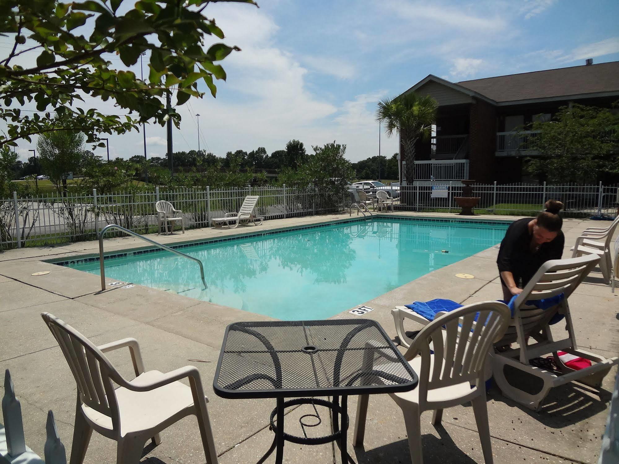 Best Inn Formerly Known As M Star Hotel Chickasaw Экстерьер фото