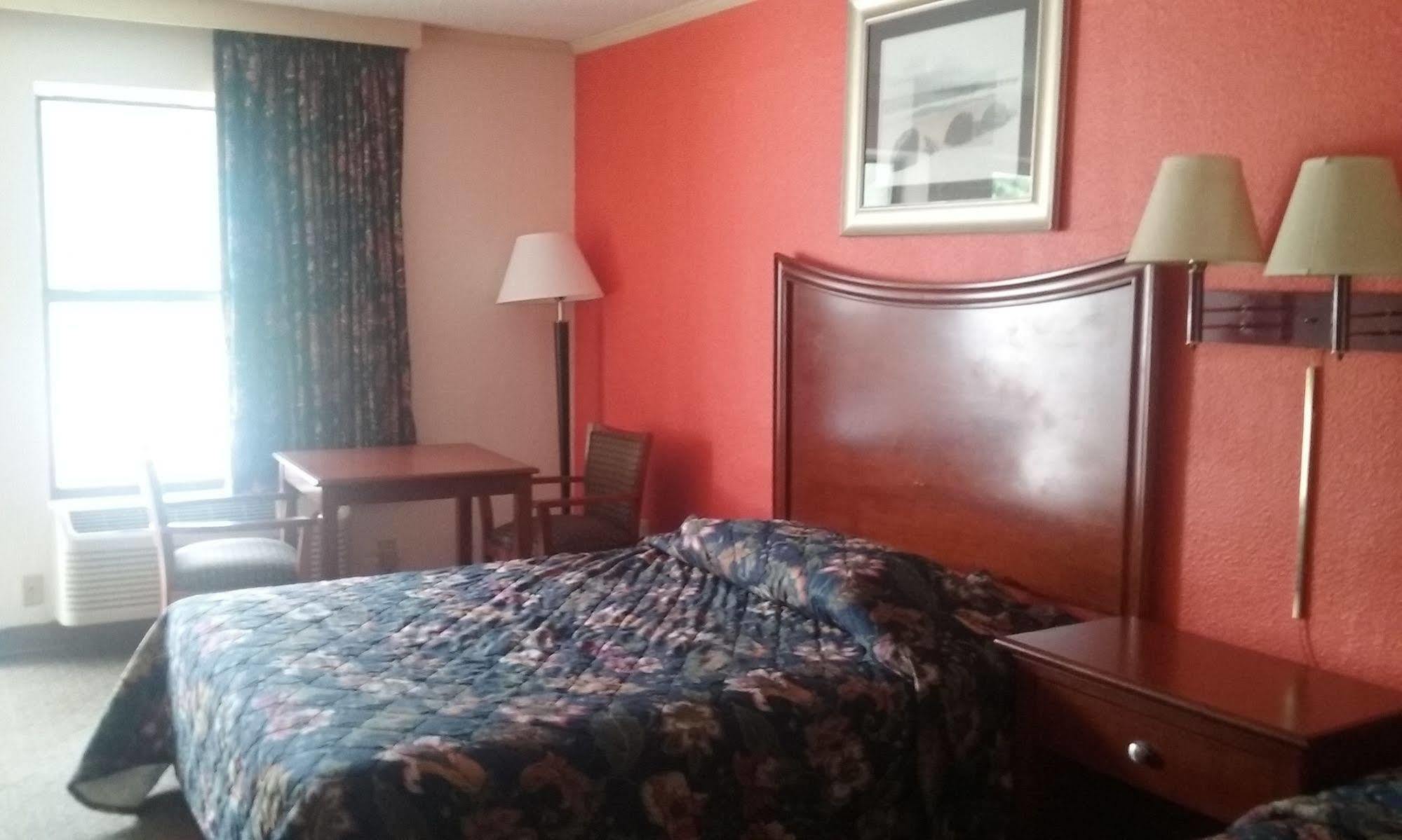 Best Inn Formerly Known As M Star Hotel Chickasaw Экстерьер фото
